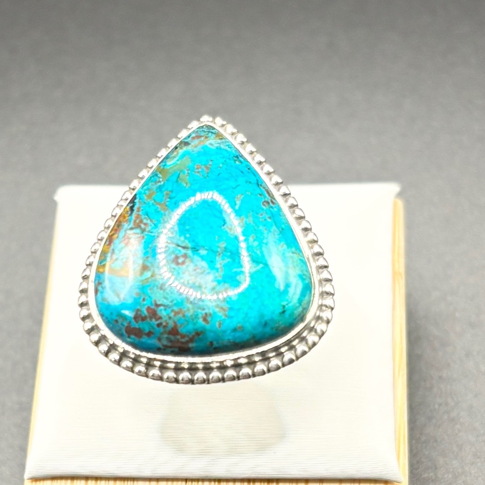 A Size 7 Sterling Silver Teardrop ring in a pretty Shattuckite stone i